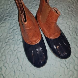 Duck boots